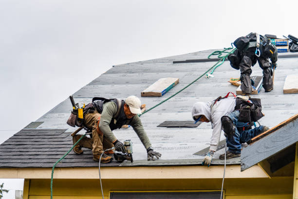 Professional Gutter Installation technician working in Mc Bee, SC